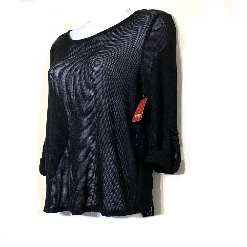 NWT No Boundaries high/low shirt. BLACK roll cuff sleeve Size S (3-5) lace back